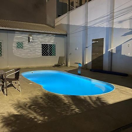 Casa no centro de Balneário Camboriú Vila Exterior foto