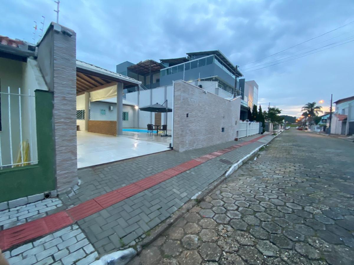 Casa no centro de Balneário Camboriú Vila Exterior foto