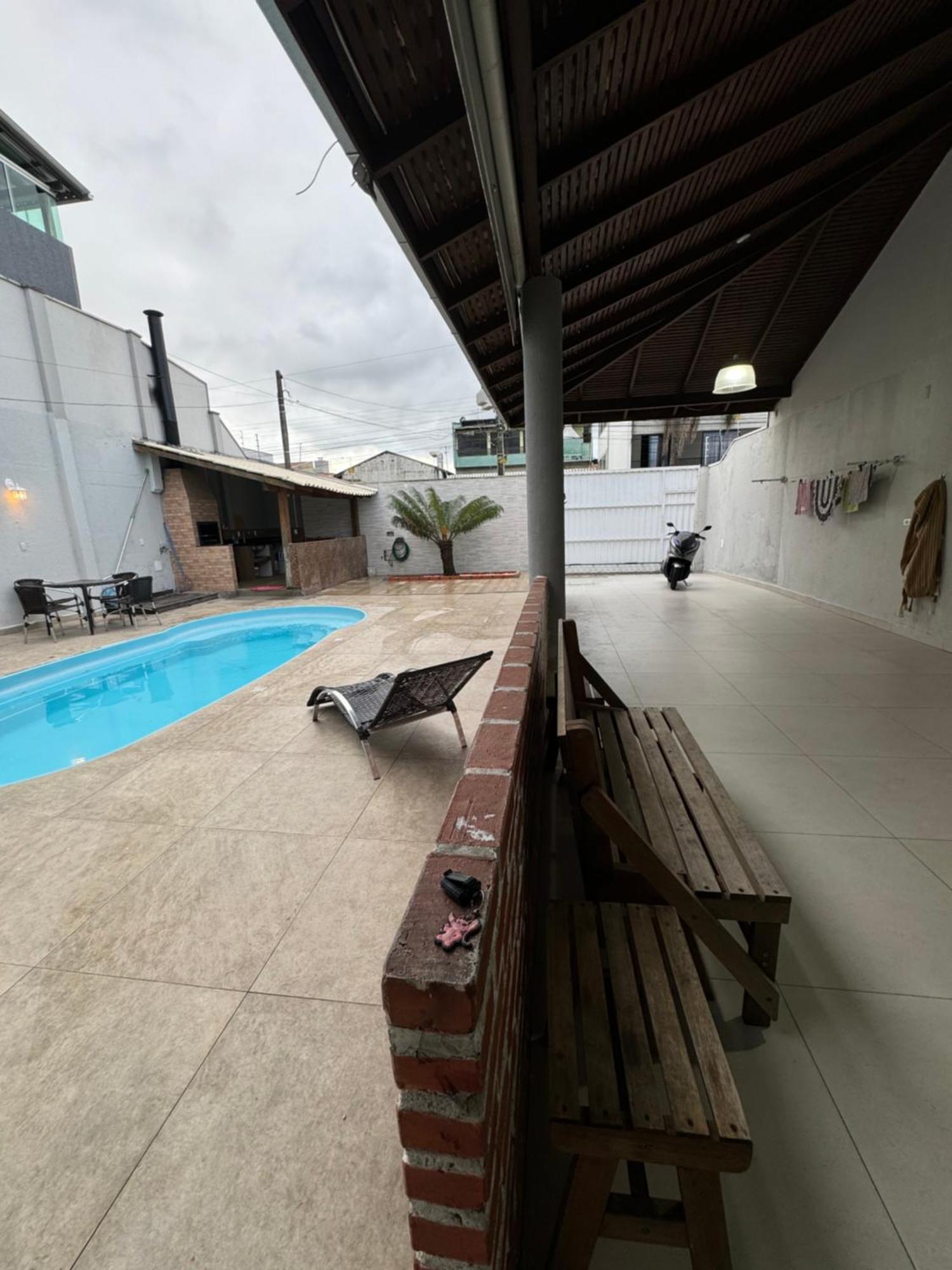 Casa no centro de Balneário Camboriú Vila Exterior foto